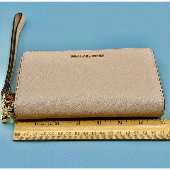 Michael Kors Jet Set Soft Pink Large Flat Multifunction Phone Case Wristlet READ - Picture 13 of 15